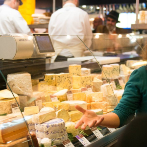 Visite gourmande des Halles de Lyon par Cybèle  © Charles Pietri